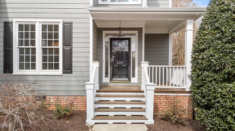 229 Flatrock Ln, Holly Springs, NC 27540
