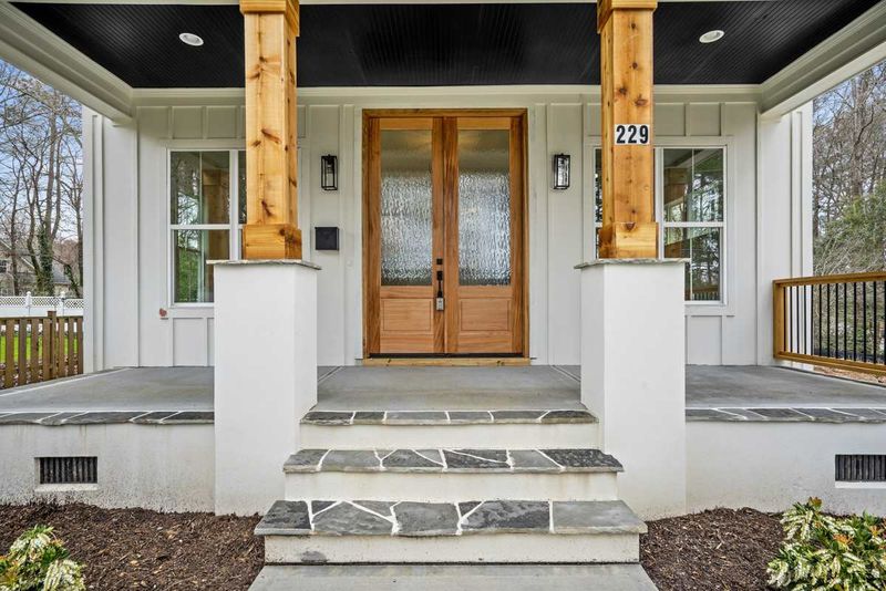 229 W Johnson St, Cary, NC 27511