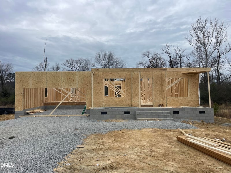 229 Lake Edge Dr, Lillington, NC 27546