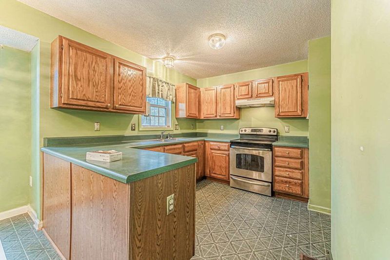 229 Meadow Ln, Clayton, NC 27520