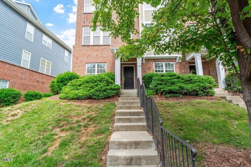 229 Michigan Ave, Cary, NC 27519