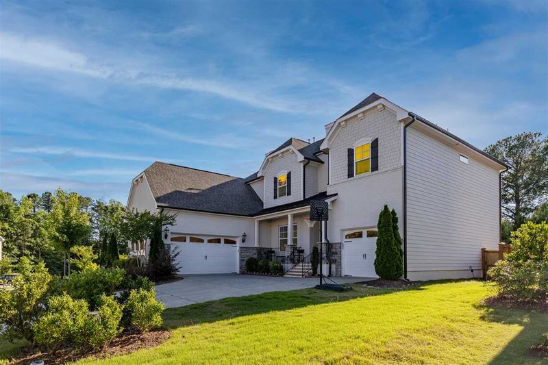 229 Oakmere Dr, Cary, NC 27513