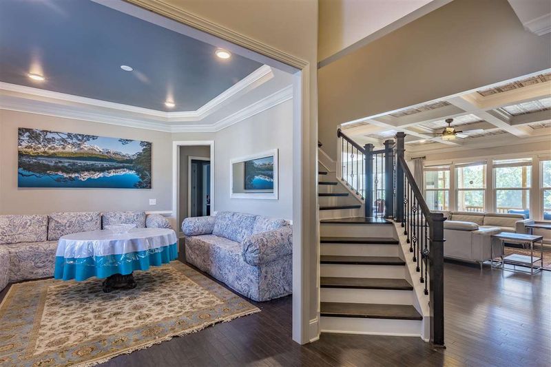229 Oakmere Dr, Cary, NC 27513