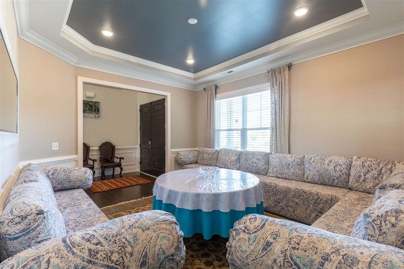 229 Oakmere Dr, Cary, NC 27513