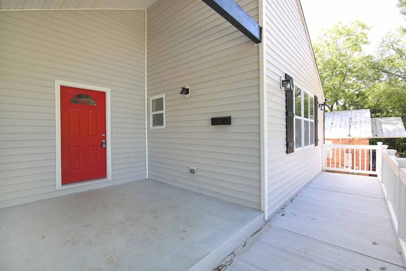 229 E Stallings St, Clayton, NC 27520