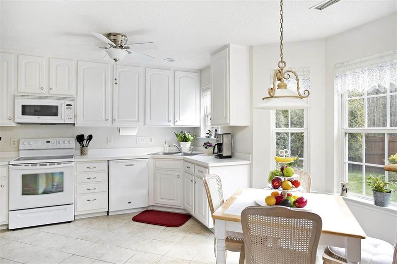 229 Stone Hedge Ct, Holly Springs, NC 27540