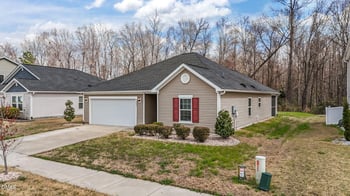 229 Summer Ranch Dr, Fuquay Varina, NC 27526