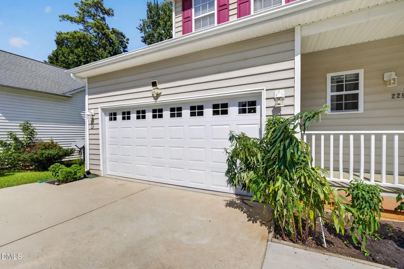 229 Tecumseh Ct, Cary, NC 27513