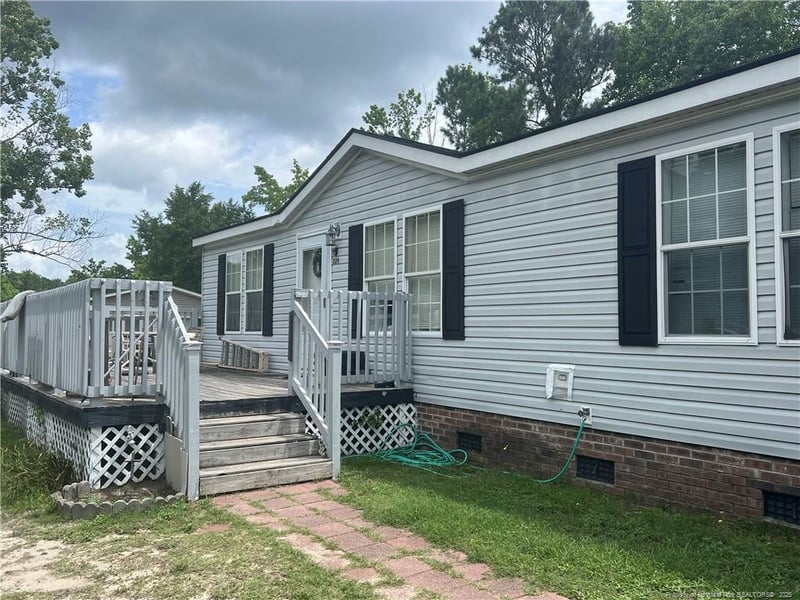 229 Waycross Rd, Fayetteville, NC 28312