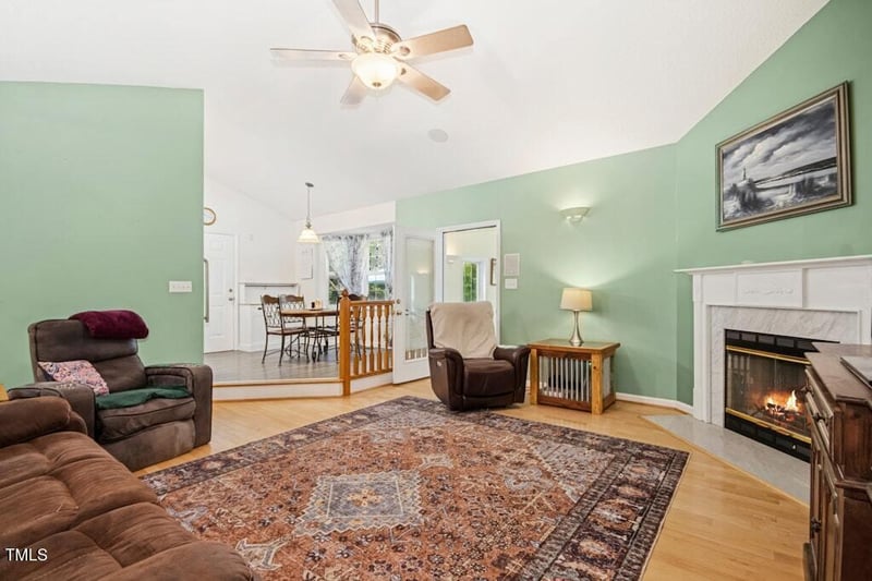 229 White Oak Farm Dr, Willow Springs, NC 27592