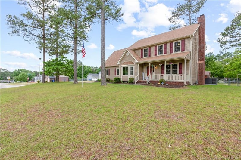 2290 Dockvale Dr, Fayetteville, NC 28306
