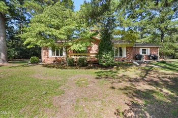 2292 Fairground Rd, Coats, NC 27521