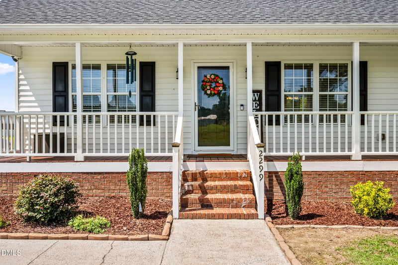 2299 Polenta Rd, Clayton, NC 27520
