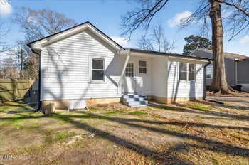 23 Academy St, Wendell, NC 27591