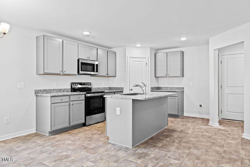 23 Alderman Ct, Dunn, NC 28334