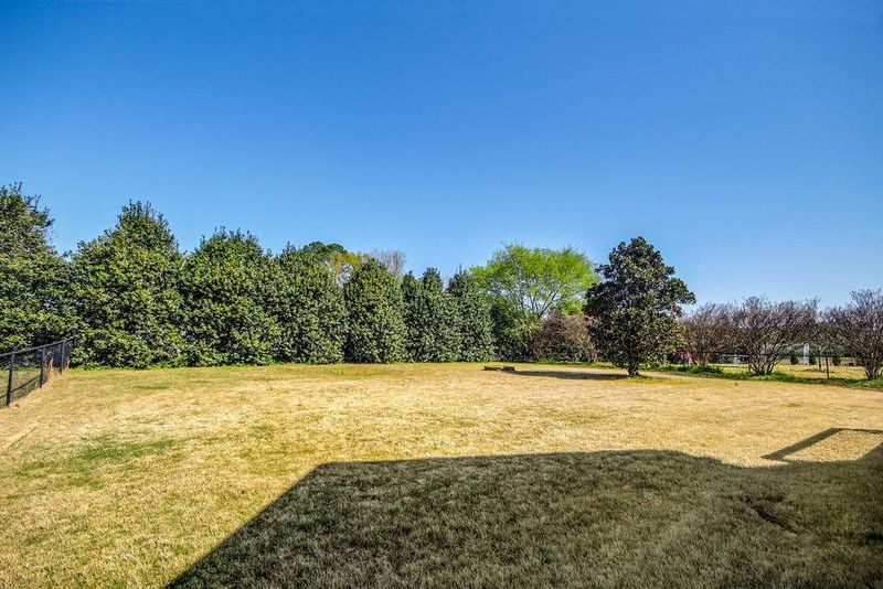 23 Balmoral St, Clayton, NC 27520