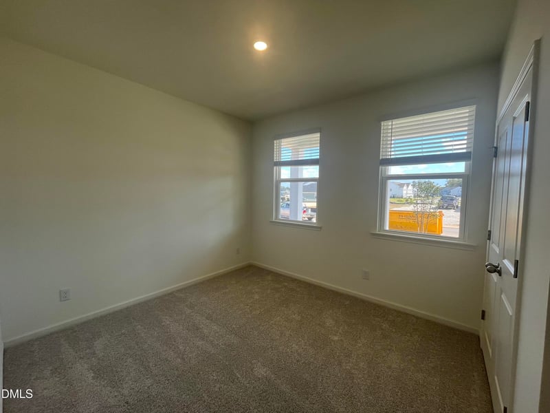 23 Chestnut Oak Ln, Lillington, NC 27546