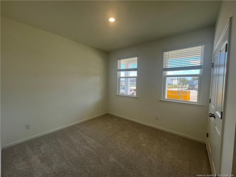 23 Chestnut Oak Ln, Lillington, NC 27546