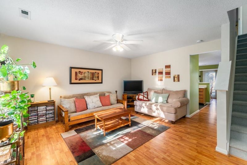 23 Crystal Oaks Ct, Durham, NC 27707