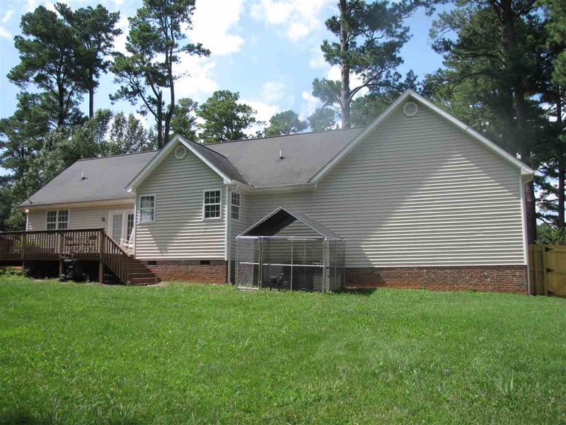 23 Evergreen Dr, Pittsboro, NC 27312