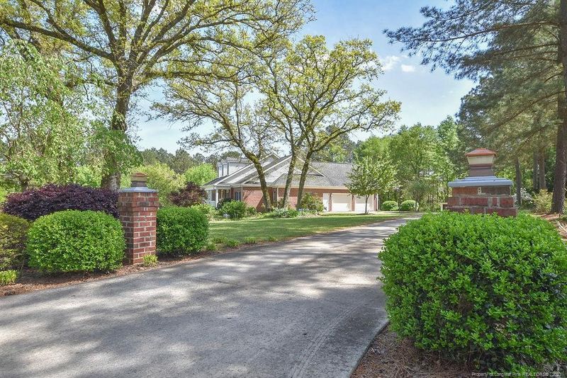 23 Heavens Gate Ct, Sanford, NC 27332