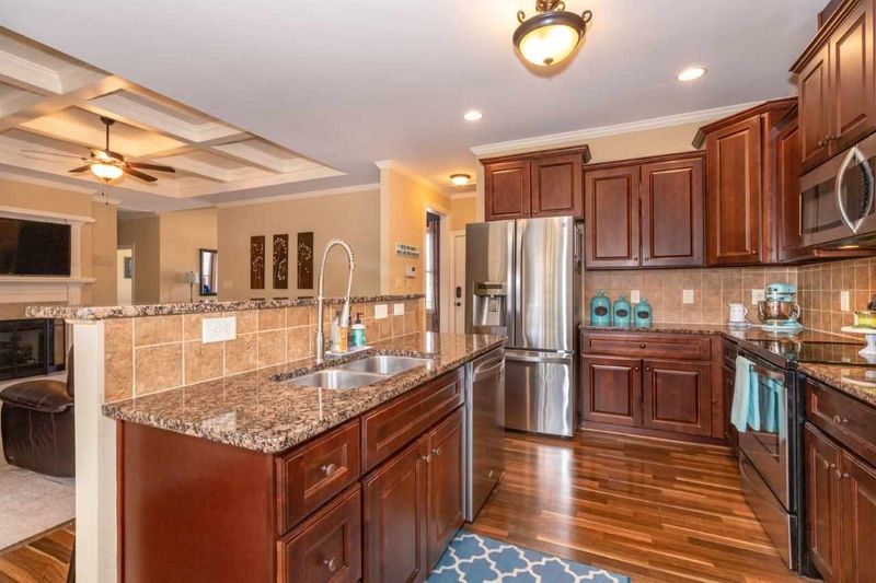23 Pamela Ln, Clayton, NC 27527