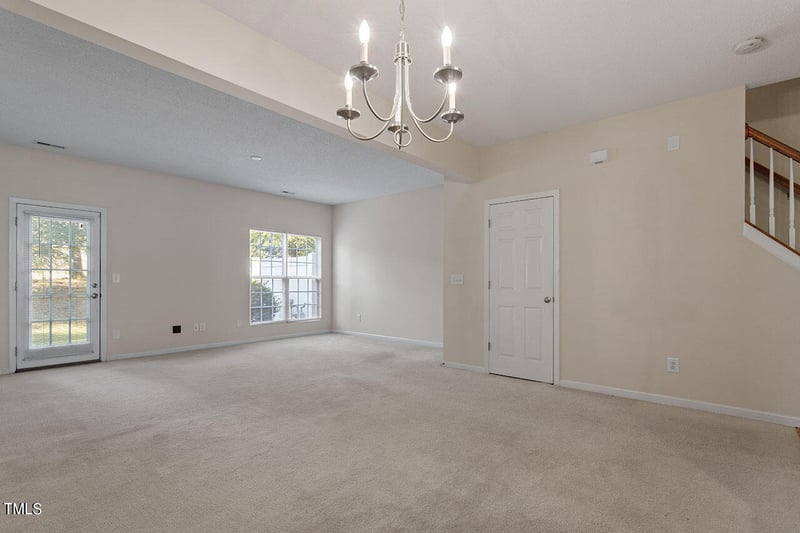 23 Suncrest Ct, Durham, NC 27703