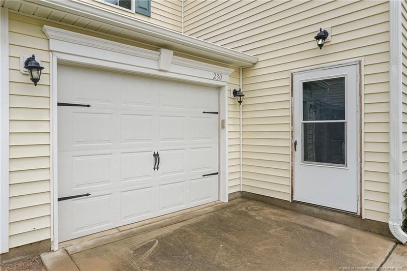230 Chloe Dr, Fayetteville, NC 28301