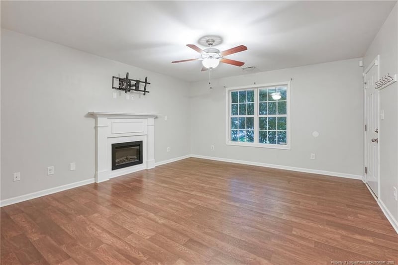 230 Chloe Dr, Fayetteville, NC 28301