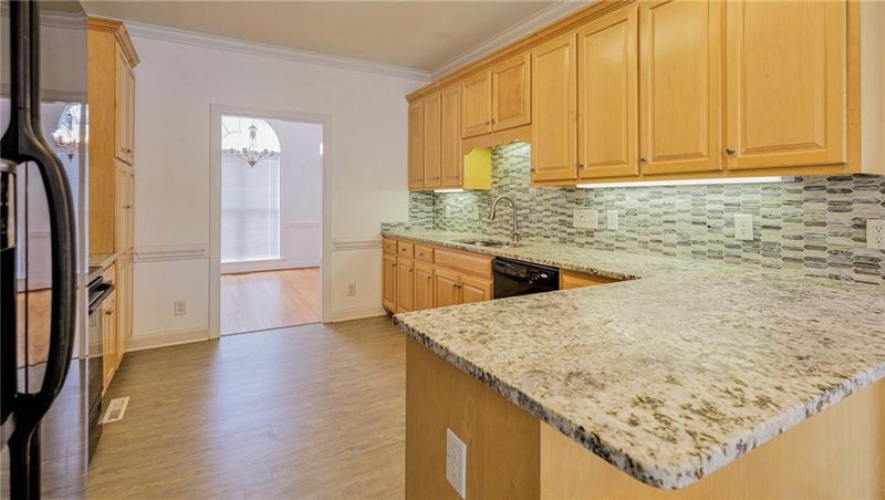 230 Coachlight Trl, Burlington, NC 27215