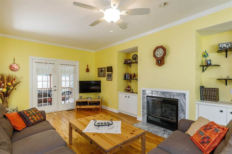 230 Dutchess Dr, Cary, NC 27513