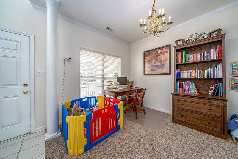 230 Joshua Glen Ln, Cary, NC 27519
