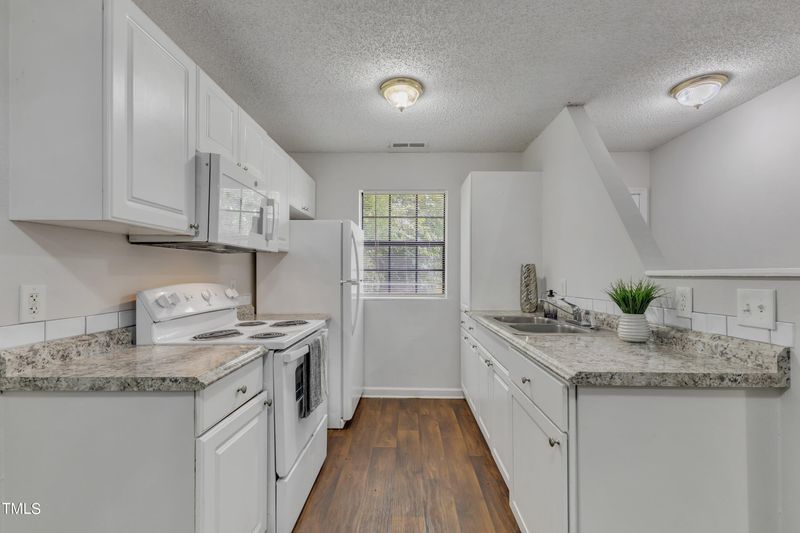 230 Kentucky Dr, Garner, NC 27529