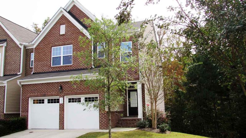 230 Kylemore Cir, Cary, NC 27513