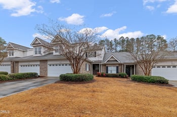 230 Lake Park Cir, Smithfield, NC 27577