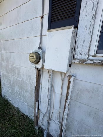 230 Meadow Rd, Lumberton, NC 28358