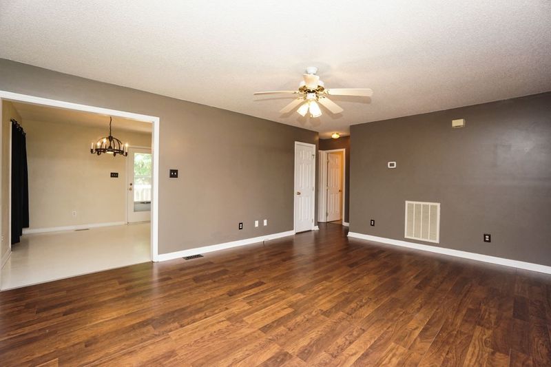 230 Nathan Dr, Clayton, NC 27520