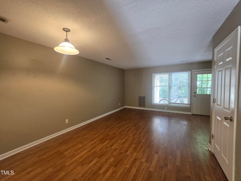 230 Saint Andrews Ln, Chapel Hill, NC 27517