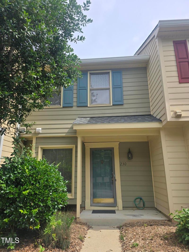 230 Saint Andrews Ln, Chapel Hill, NC 27517