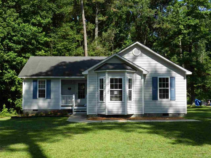 230 White Oak Farms Dr, Willow Springs, NC 27592
