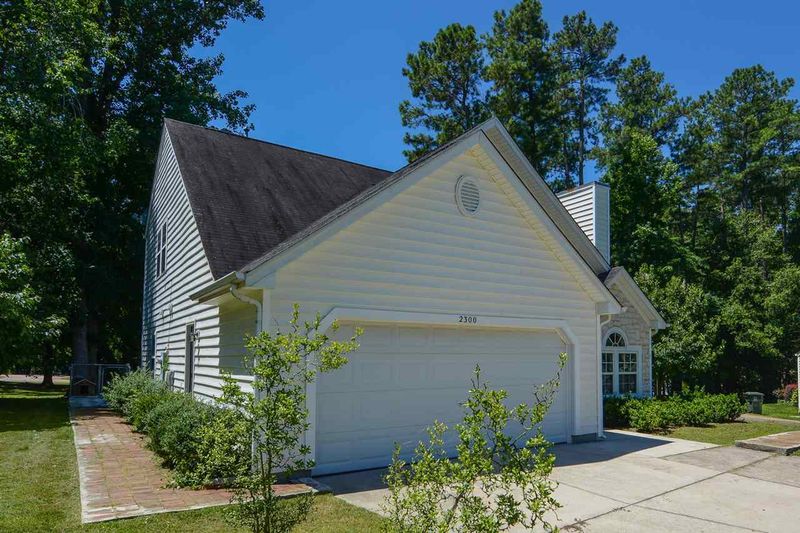 2300 Catfish Creek Ct, Raleigh, NC 27604