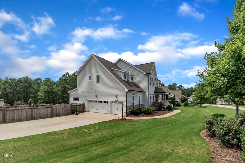 2300 Ginger Gold Ct, Apex, NC 27539