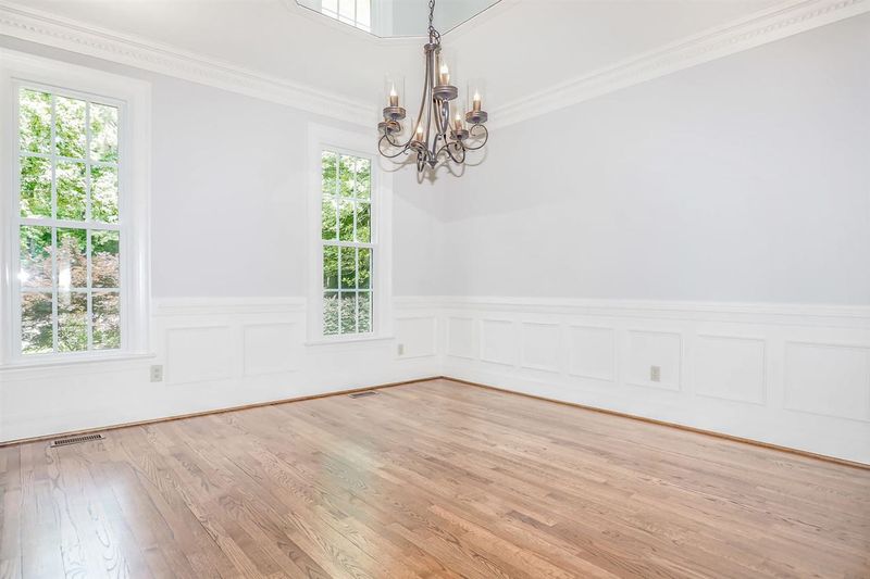 2300 Hovis Ct, Raleigh, NC 27615