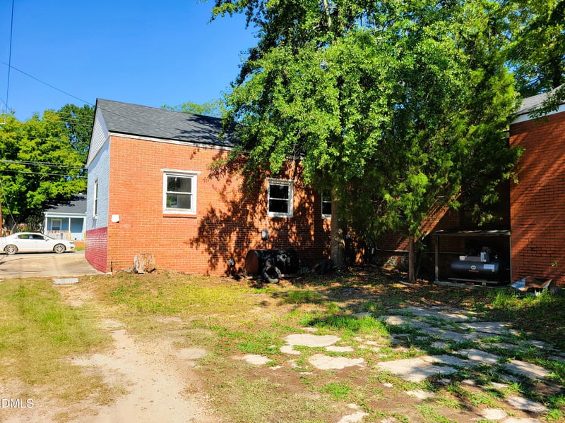 2300 Lee Ave, Sanford, NC 27330