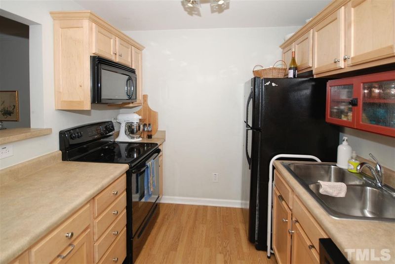 2300 Myron Dr #003, Raleigh, NC 27607