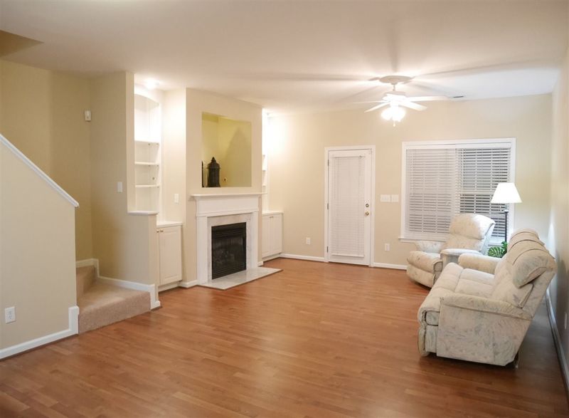 2300 Persimmon Ridge Dr, Raleigh, NC 27604