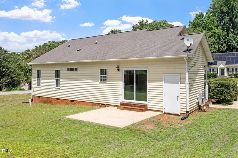 2300 Red Oak Ct, Hillsborough, NC 27278