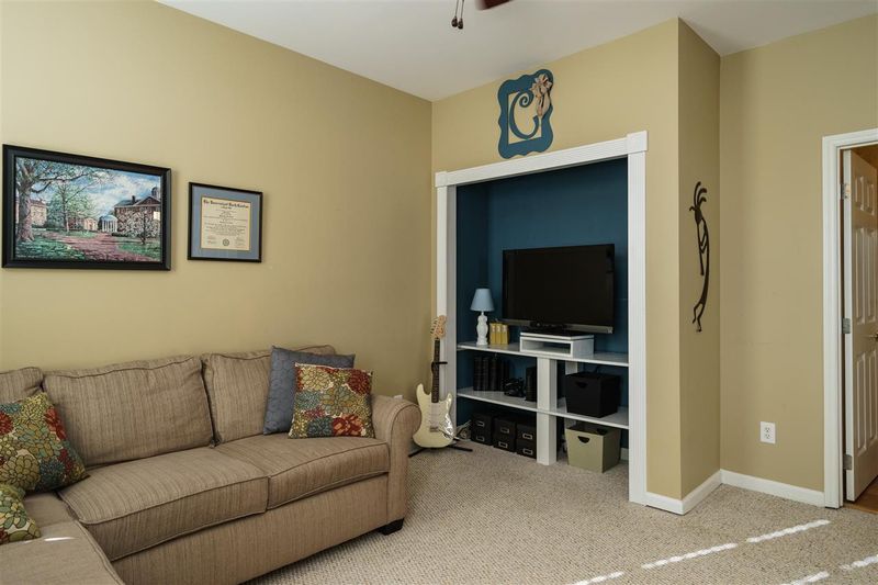 2300 Spruce Grove Ct, Raleigh, NC 27614