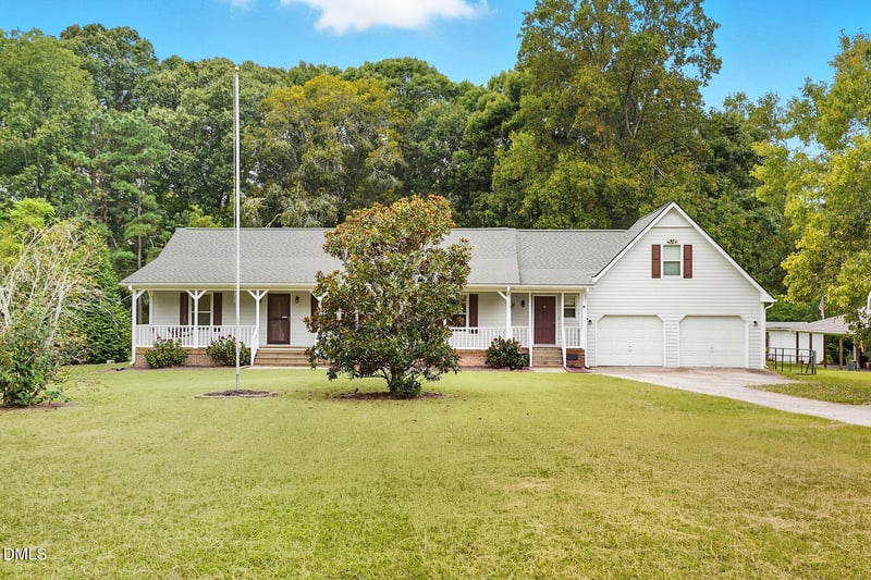 2300 Sterling Dr, Clayton, NC 27520