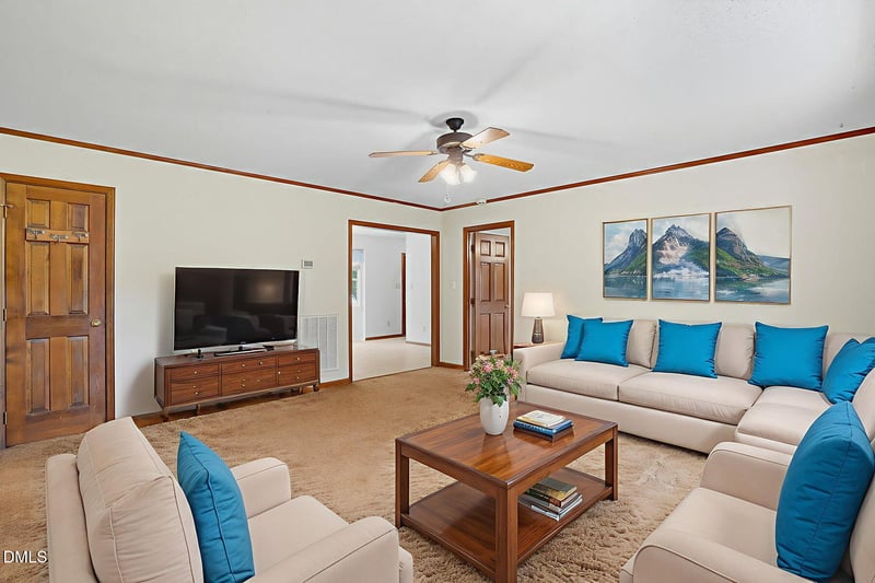 2300 Sterling Dr, Clayton, NC 27520